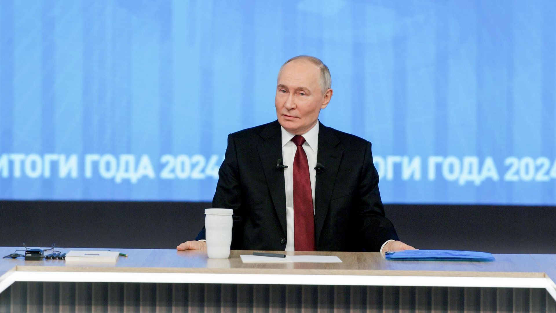 Президент России Владимир Путин проводит специальную программу Итоги года с Владимиром Путиным в Гостином дворе Президент России Владимир Путин проводит специальную программу Итоги года с Владимиром Путиным в Гостином дворе - РИА Новости, 1920, 19.12.2024