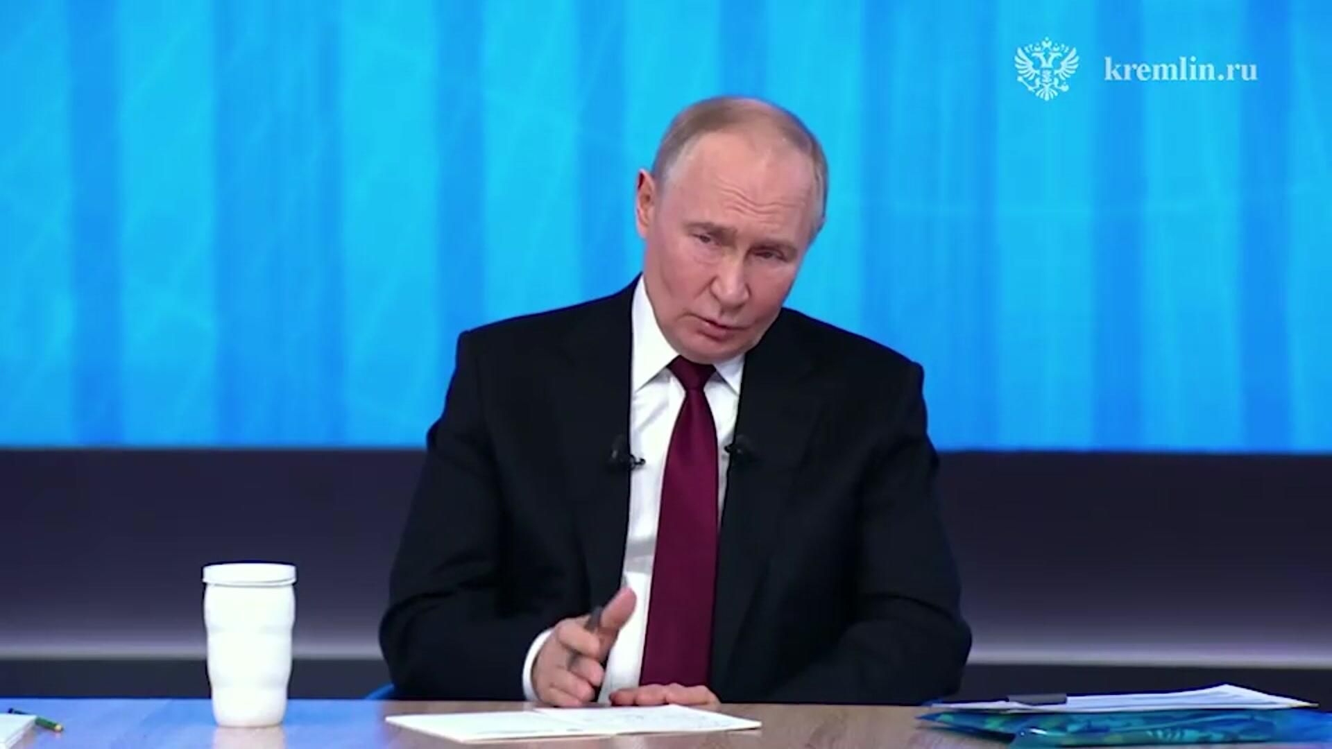 Путин о мерах по ликвидации экологических последствий крушения танкеров в Керченском проливе Путин о мерах по ликвидации экологических последствий крушения танкеров в Керченском проливе - РИА Новости, 1920, 19.12.2024