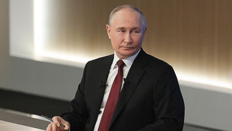 Президент России Владимир Путин проводит специальную программу Итоги года с Владимиром Путиным в Гостином дворе Президент России Владимир Путин проводит специальную программу Итоги года с Владимиром Путиным в Гостином дворе
