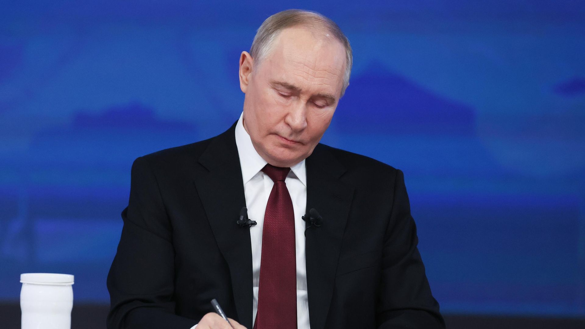 Президент России Владимир Путин проводит специальную программу Итоги года с Владимиром Путиным в Гостином дворе Президент России Владимир Путин проводит специальную программу Итоги года с Владимиром Путиным в Гостином дворе - РИА Новости, 1920, 30.01.2025