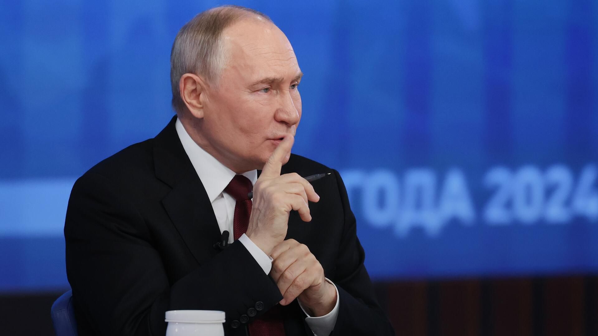 Путин о качествах участников программы Время героев Путин о качествах участников программы Время героев - РИА Новости, 1920, 19.12.2024