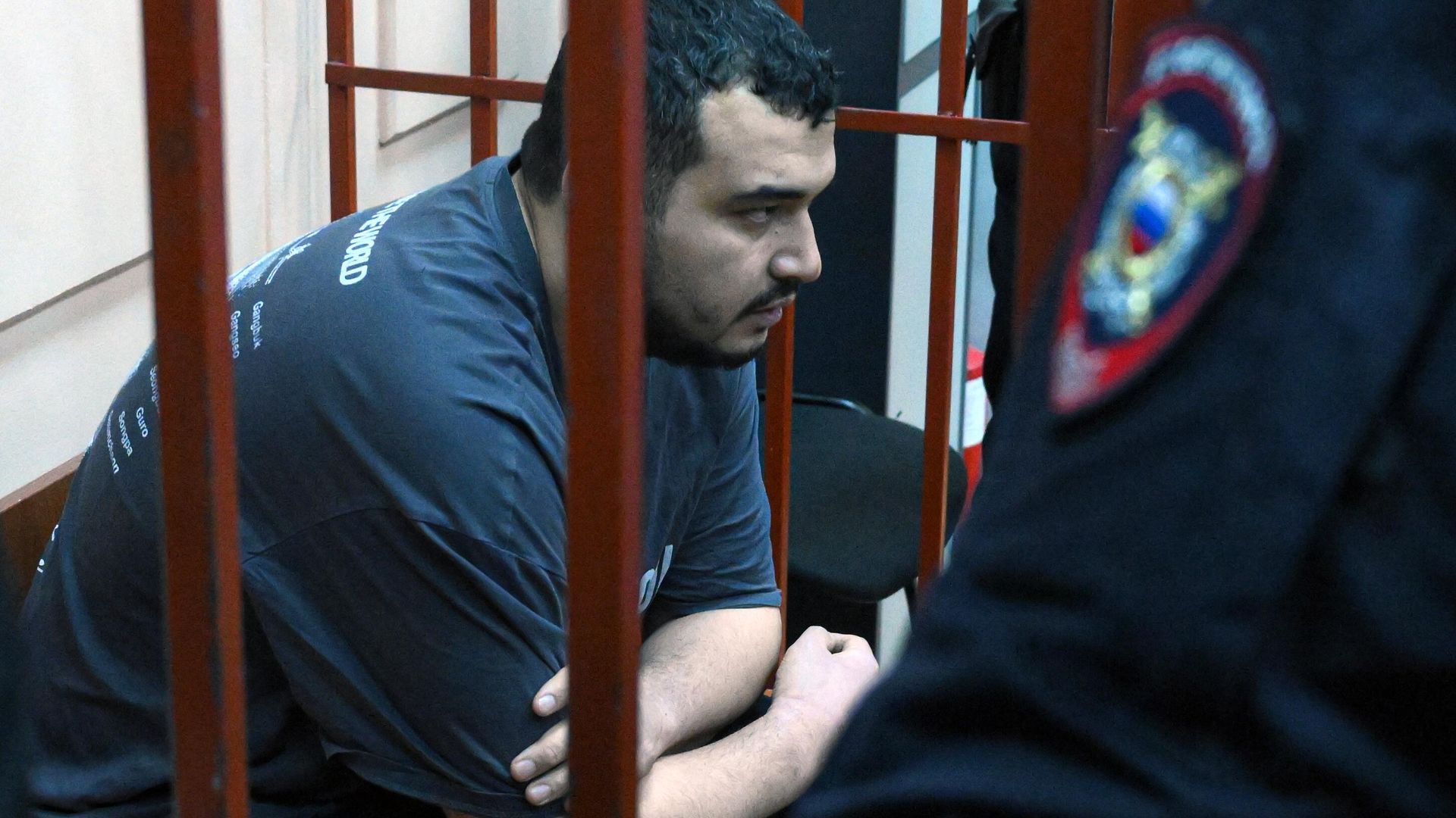 Ахмад Курбанов, подозреваемый в убийстве начальника войск радиационной, химической и биологической защиты Вооруженных сил РФ генерала Игоря Кириллова, в зале Басманного суда Ахмад Курбанов, подозреваемый в убийстве начальника войск радиационной, химической и биологической защиты Вооруженных сил РФ генерала Игоря Кириллова, в зале Басманного суда - РИА Новости, 1920, 10.09.2025