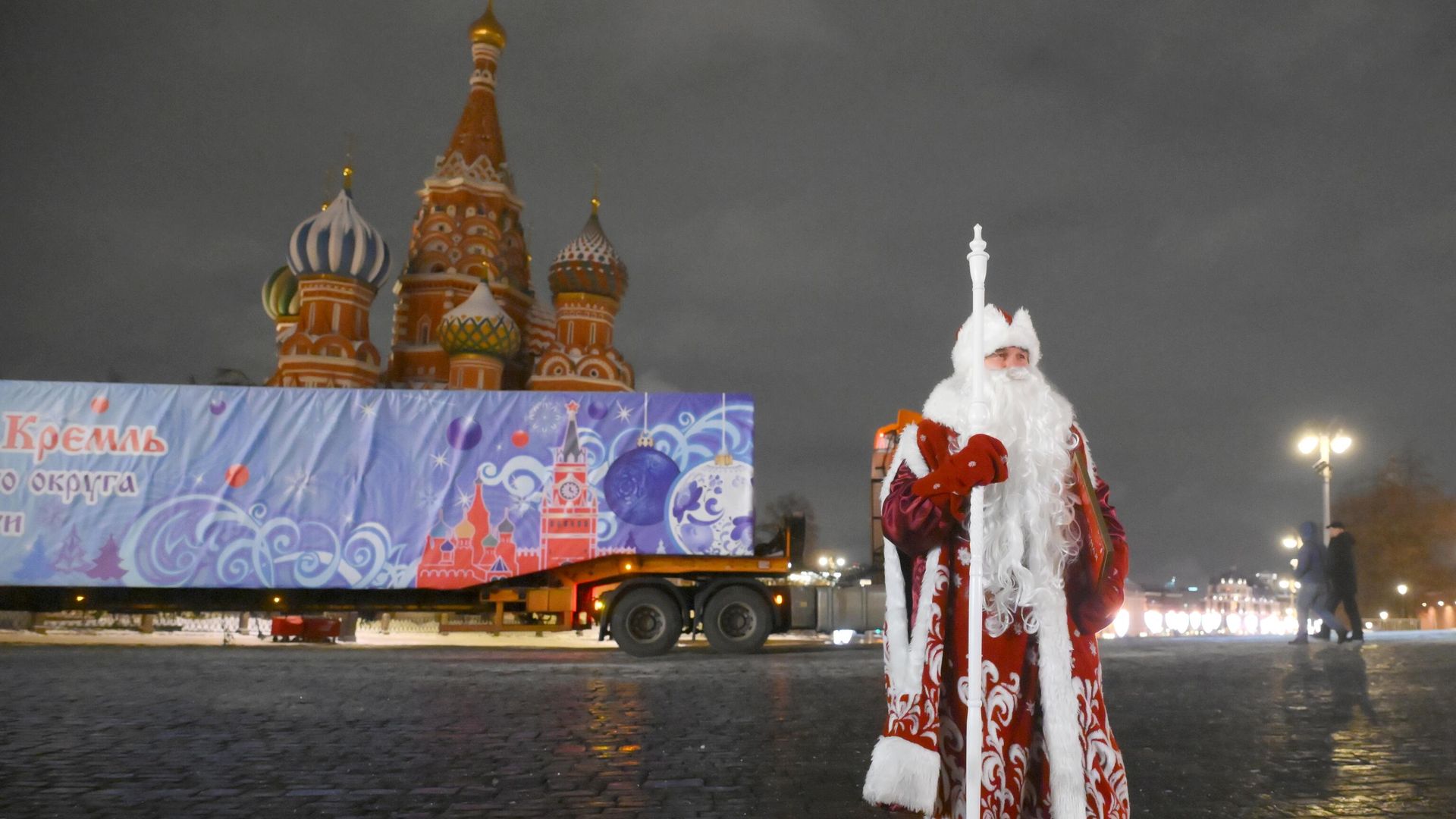 Встреча главной новогодней елки страны на Красной площади Встреча главной новогодней елки страны на Красной площади - РИА Новости, 1920, 02.01.2026