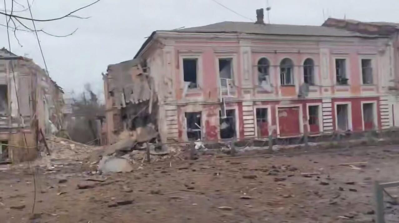 Последствия обстрела Рыльска в Курской области Последствия обстрела Рыльска в Курской области - РИА Новости, 1920, 20.12.2024