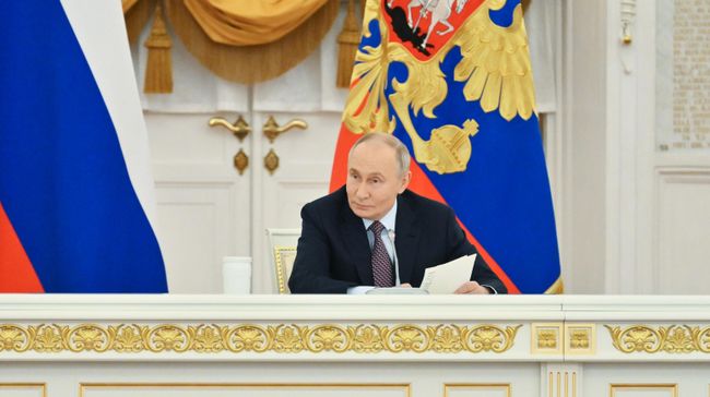 Президент России Владимир Путин проводит заседание Государственного совета