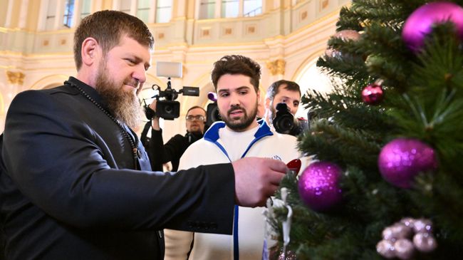 Глава Чеченской Республики Рамзан Кадыров принимает участие в благотворительной акции Елка желаний в Кремле. 20 декабря 2024