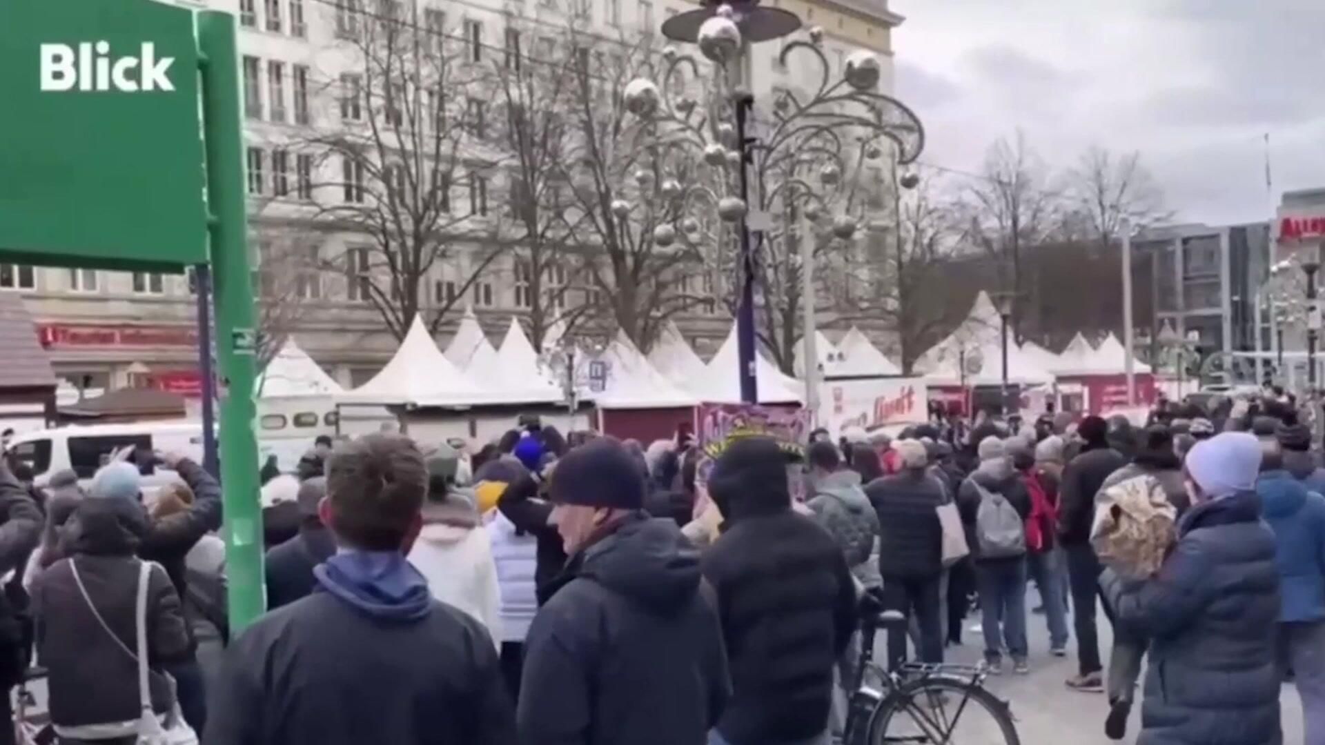 Шольца освистали после его речи в Магдебурге Шольца освистали после его речи в Магдебурге - РИА Новости, 1920, 21.12.2024