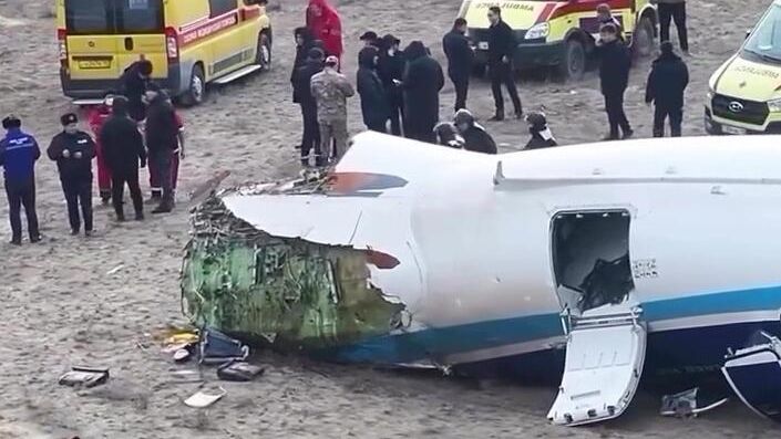 На месте авиакатастрофы в Актау На месте авиакатастрофы в Актау - РИА Новости, 1920, 16.01.2025