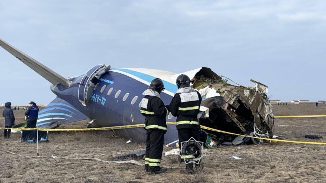 Место крушения самолёта Azerbaijan Airlines в казахстанском Актау - РИА Новости, 1920, 27.12.2024