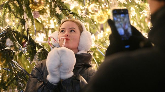 Посетители на презентации фестиваля Путешествие в Рождество в Москве