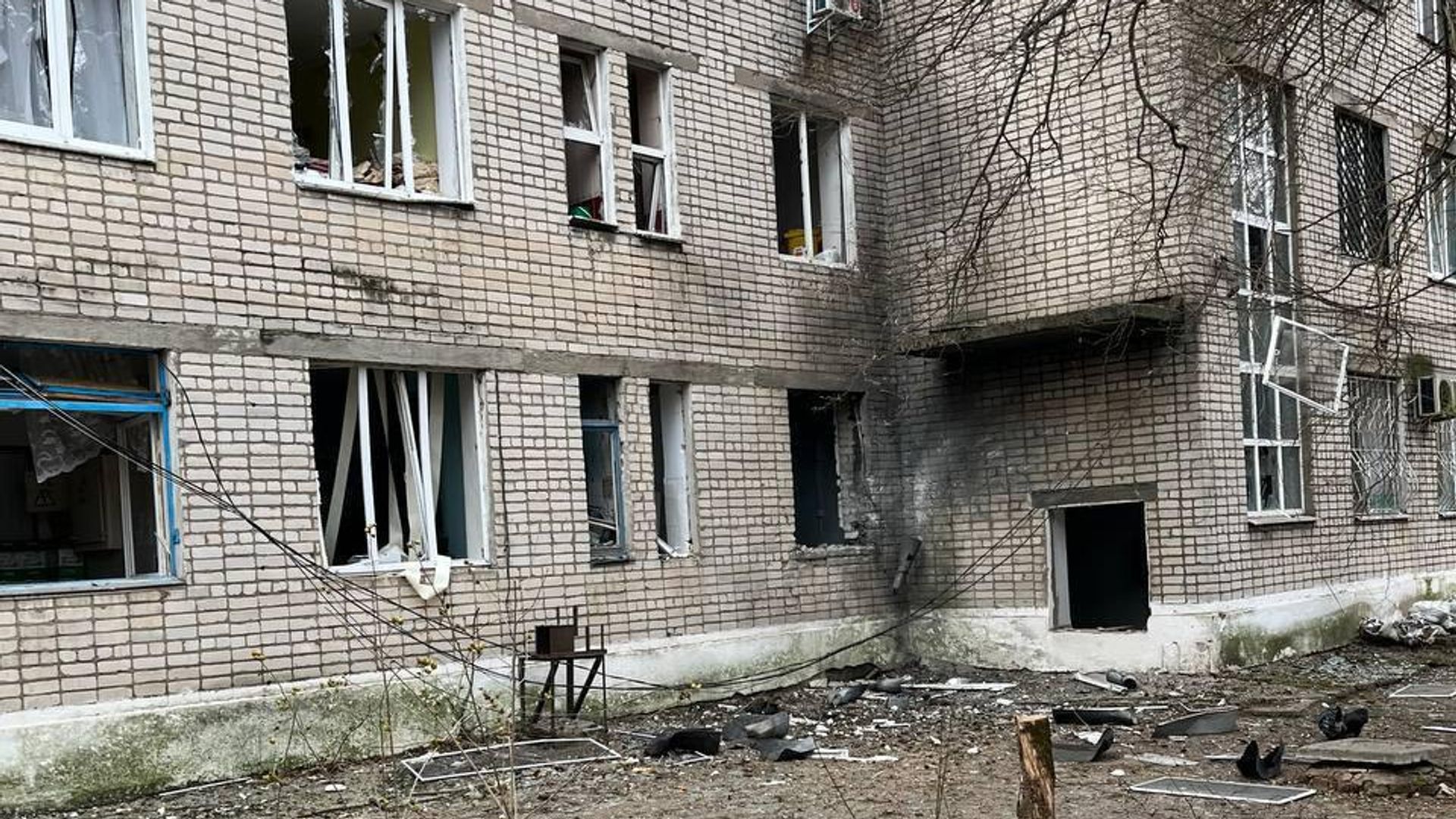 Последствия атаки со стороны ВСУ на здание Алешкинской Центральной районной больницы Последствия атаки со стороны ВСУ на здание Алешкинской Центральной районной больницы - РИА Новости, 1920, 30.12.2024