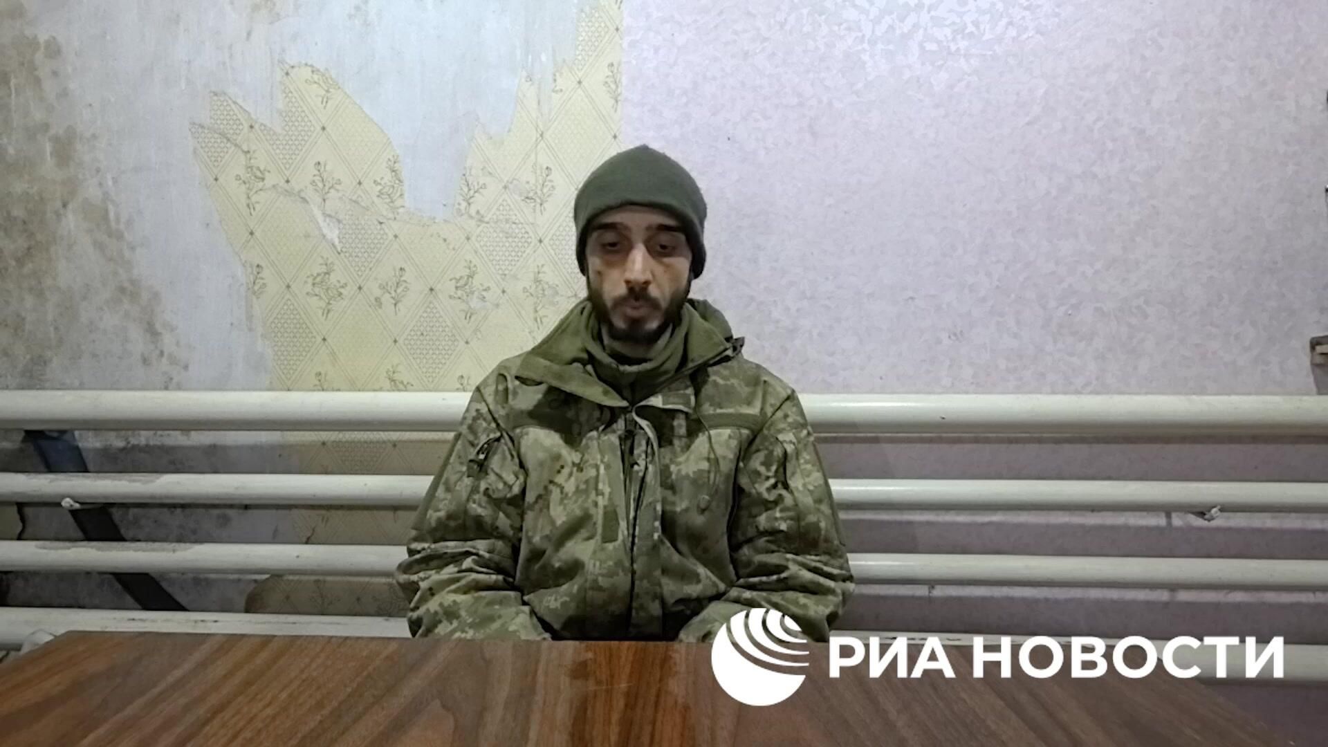 Украинский военнопленный: заставляли больше месяца пользоваться одним комплектом одноразовой посуды Украинский военнопленный: заставляли больше месяца пользоваться одним комплектом одноразовой посуды - РИА Новости, 1920, 01.01.2025
