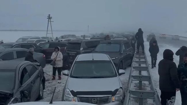Массовое ДТП из-за метели на трассе Астана — Щучинск на севере Казахстана