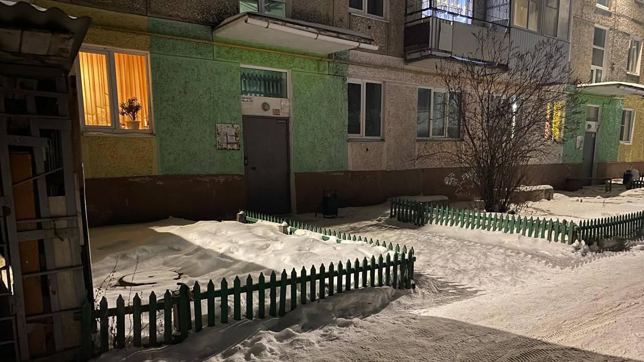Многоквартирный дом по улице Октябрьская в Североуральске Многоквартирный дом по улице Октябрьская в Североуральске - РИА Новости, 1920, 03.01.2025
