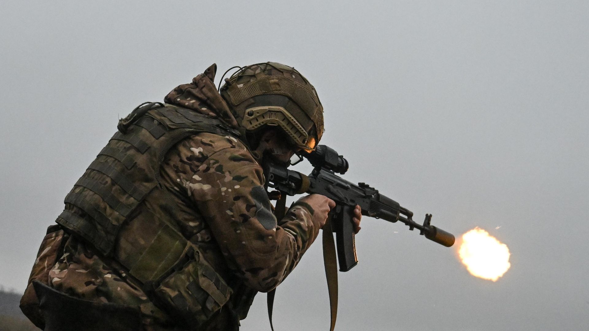 Военнослужащий ВС РФ в зоне СВО Военнослужащий ВС РФ в зоне СВО - РИА Новости, 1920, 19.01.2025