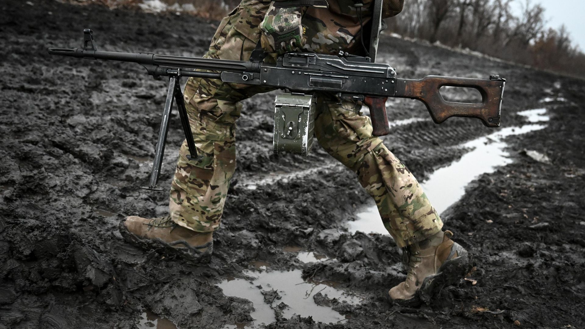 Военнослужащий ВС РФ в зоне СВО Военнослужащий ВС РФ в зоне СВО - РИА Новости, 1920, 13.01.2025