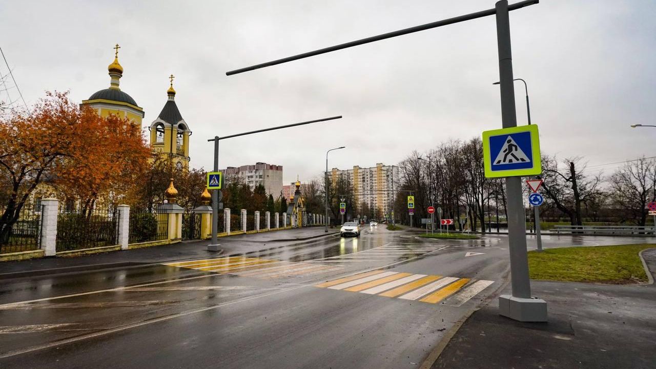 Благоустройство возле станции метро Тютчевская в Москве Благоустройство возле станции метро Тютчевская в Москве - РИА Новости, 1920, 09.01.2025