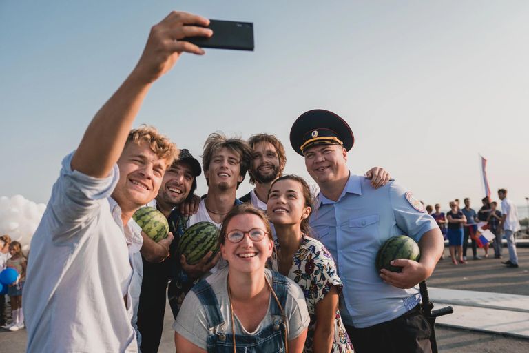 Кадр из фильма Крымский мост. Сделано с любовью! Кадр из фильма Крымский мост. Сделано с любовью!