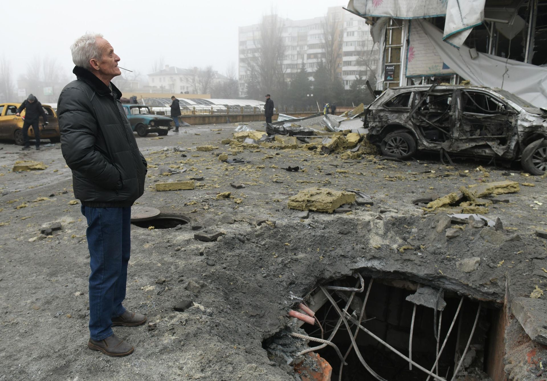 Последствия ракетного удара ВСУ по супермаркету в Донецке Последствия ракетного удара ВСУ по супермаркету в Донецке - РИА Новости, 1920, 10.01.2025