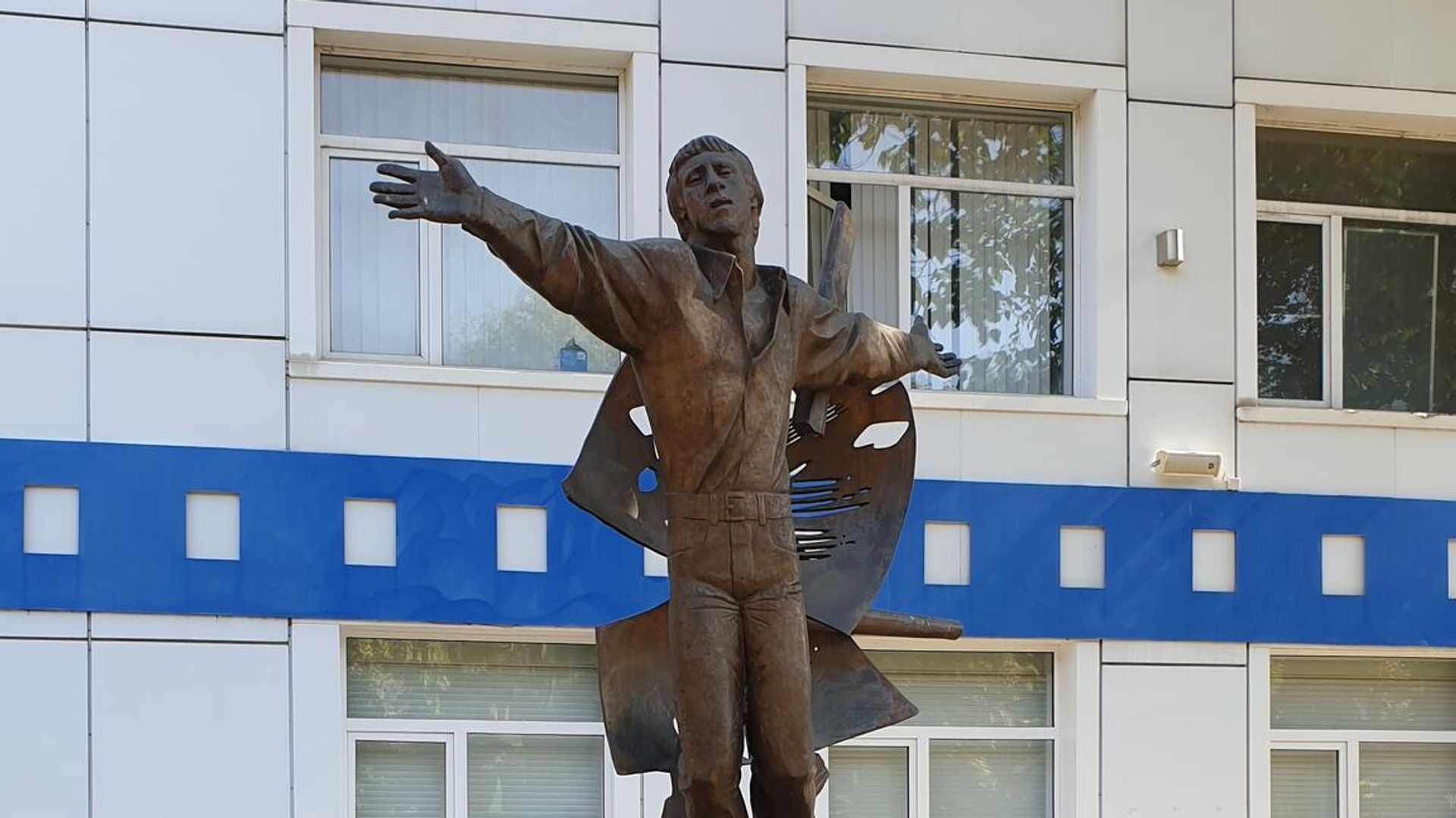 Памятник Владимиру Высоцкому в Одессе Памятник Владимиру Высоцкому в Одессе - РИА Новости, 1920, 12.01.2025