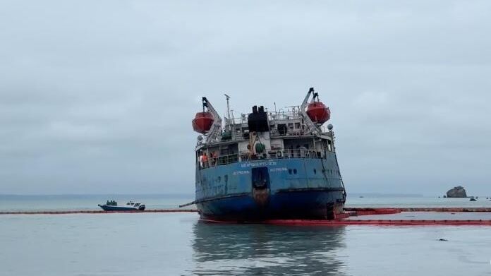 Танкер Волгонефть-239, потерпевший крушение в районе Керченского пролива - РИА Новости, 1920, 13.01.2025