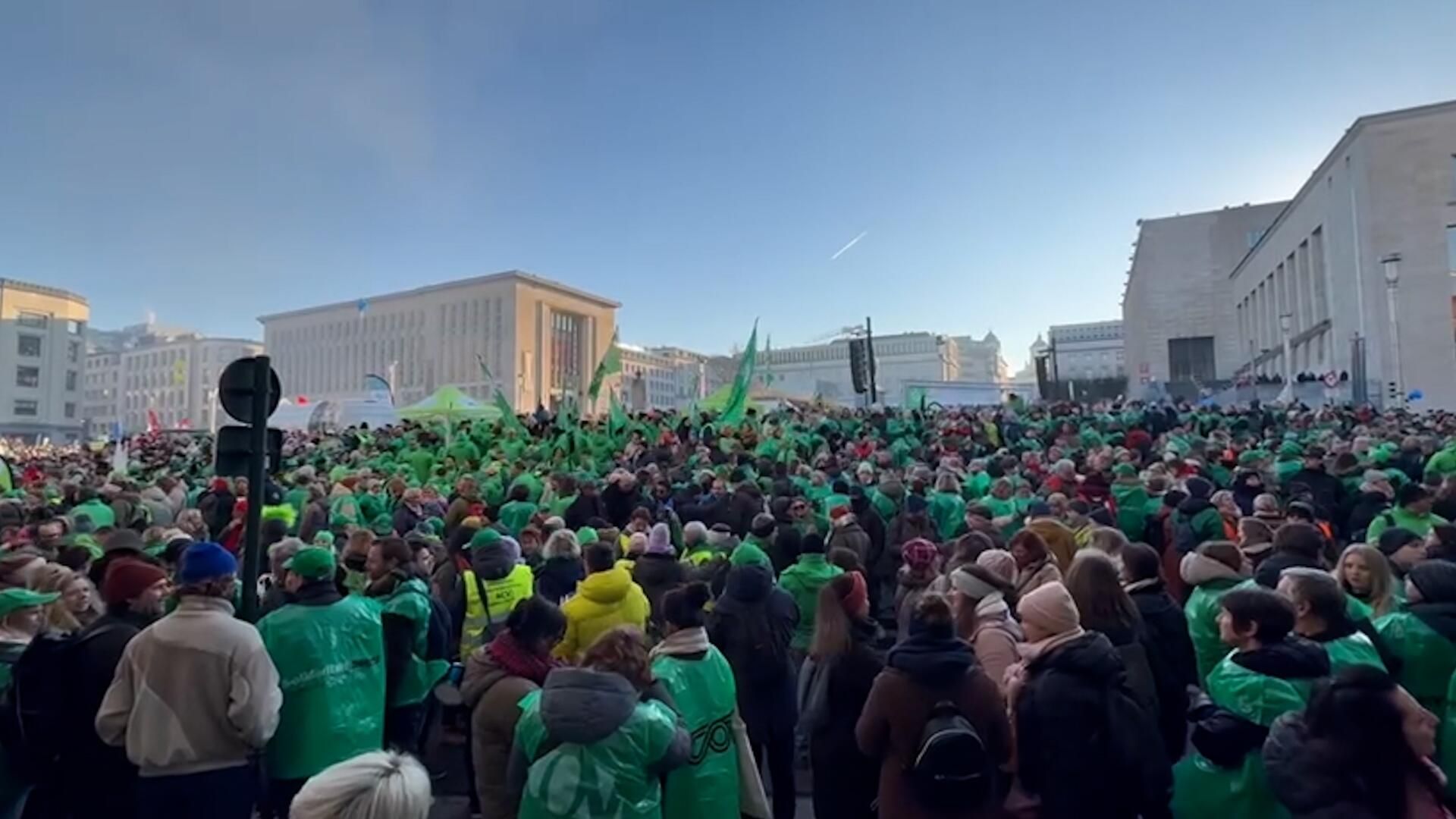 Массовый митинг в Брюсселе против экономических планов правительства Массовый митинг в Брюсселе против экономических планов правительства - РИА Новости, 1920, 13.01.2025
