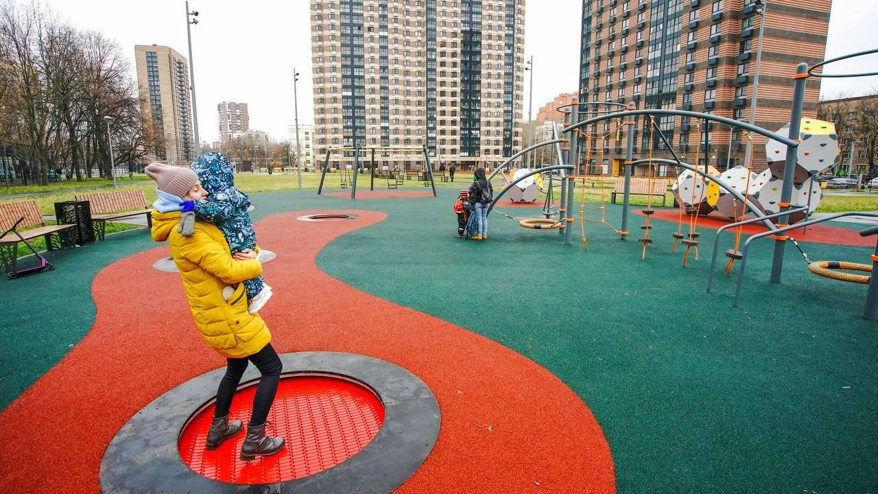 На юго-востоке Москвы обустроили новую пешеходную зону и спорткластер На юго-востоке Москвы обустроили новую пешеходную зону и спорткластер - РИА Новости, 1920, 06.01.2025