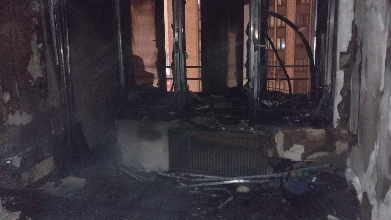 Последствия пожара в здании жилого дома на Новодмитровской улице в Москве. 15 января 2025 Последствия пожара в здании жилого дома на Новодмитровской улице в Москве. 15 января 2025 - РИА Новости, 1920, 15.01.2025