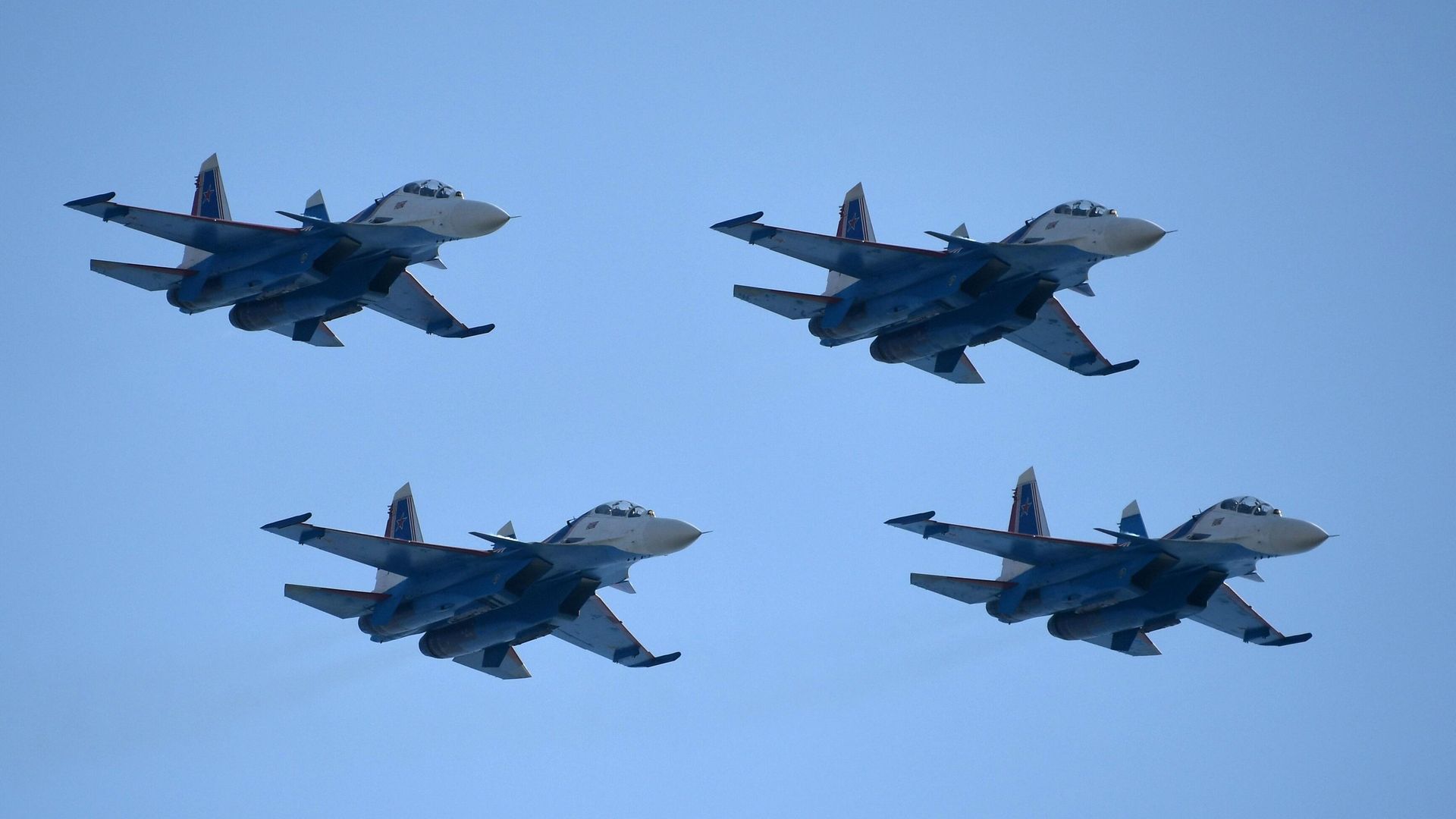 Самолеты Су-30СМ пилотажной группы Русские витязи Самолеты Су-30СМ пилотажной группы Русские витязи - РИА Новости, 1920, 07.02.2025