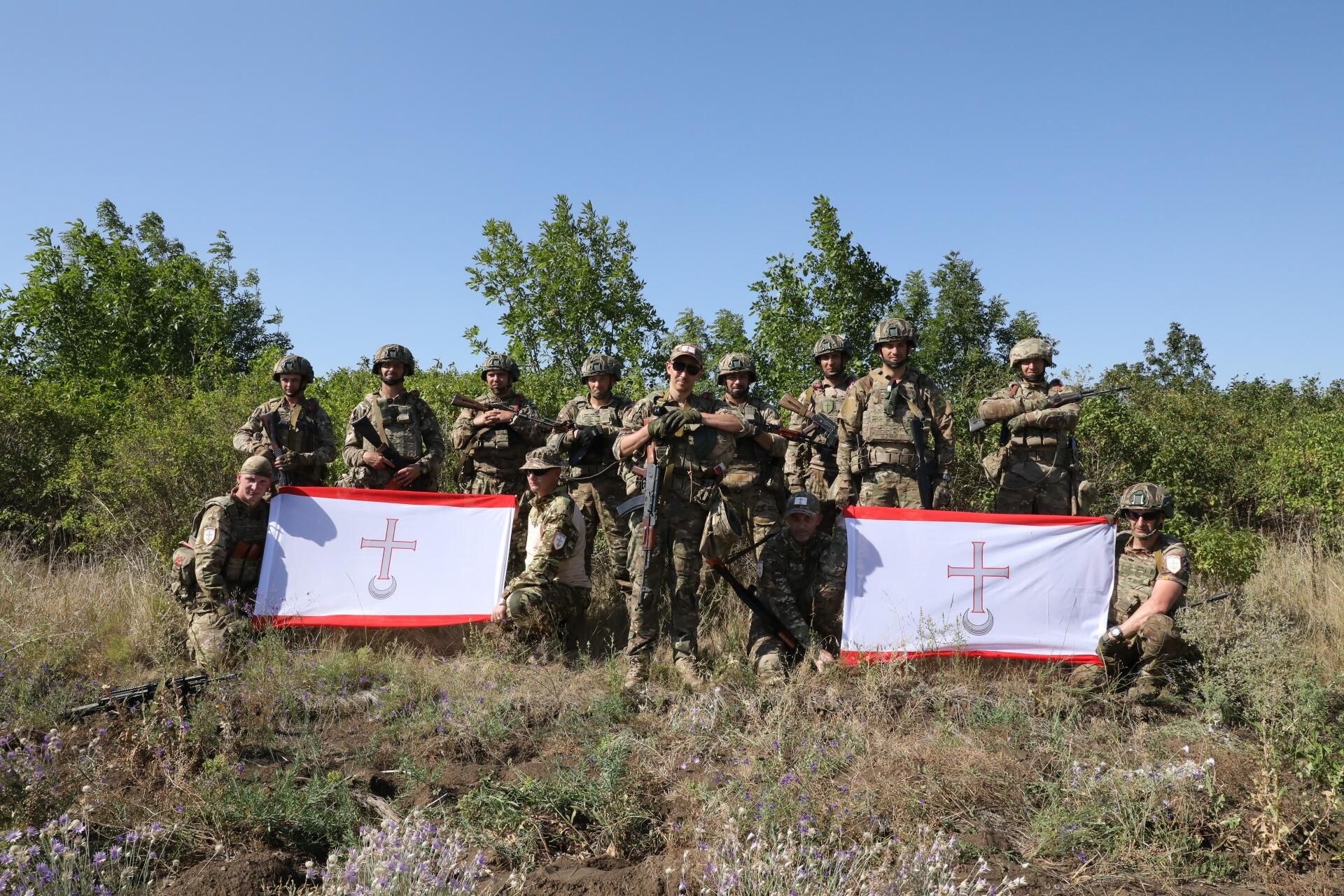 Бойцы добровольческого отряда имени Максима Кривоноса. Бойцы добровольческого отряда имени Максима Кривоноса.