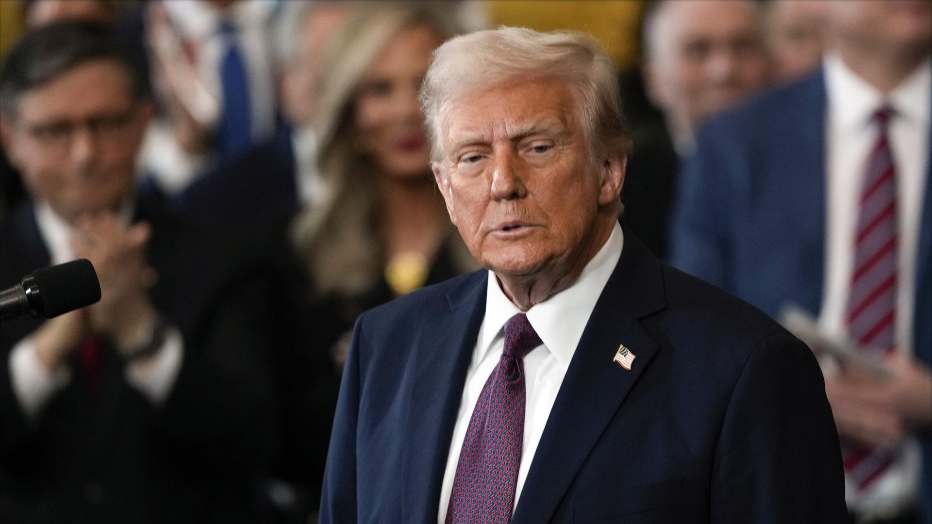 Дональд Трамп во время церемонии инаугурации в Вашингтоне Дональд Трамп во время церемонии инаугурации в Вашингтоне - РИА Новости, 1920, 21.01.2025