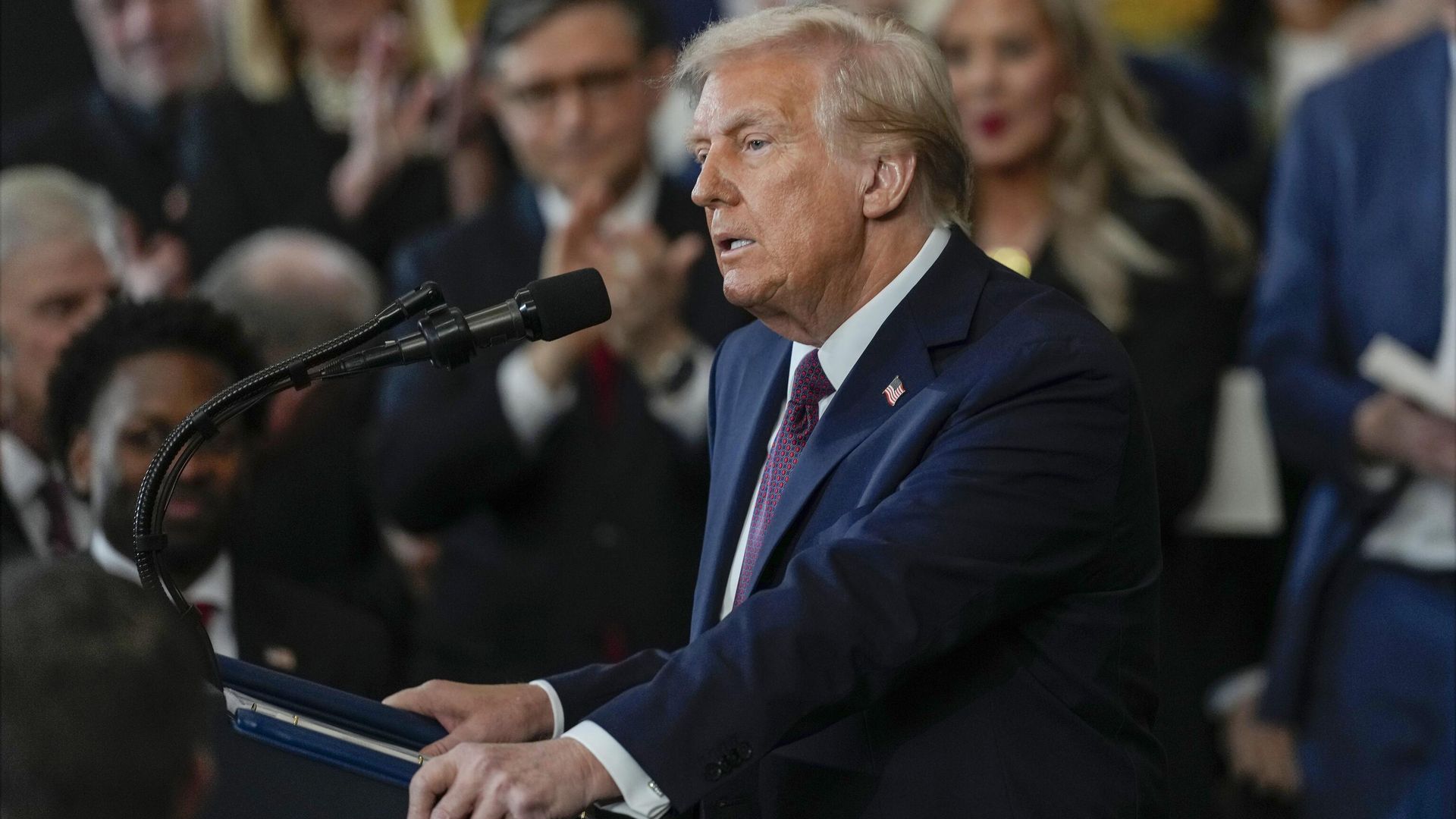 Президент США Дональд Трамп во время инаугурационной речи в ротонде Капитолия США в Вашингтоне Президент США Дональд Трамп во время инаугурационной речи в ротонде Капитолия США в Вашингтоне - РИА Новости, 1920, 20.01.2025