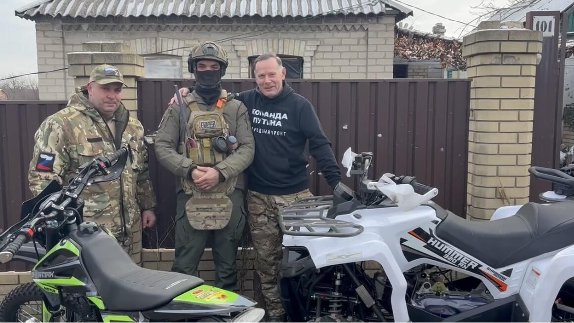 Эксперт Народного фронта Ренат Каде, боец по прозвищу Бай, руководитель регионального исполкома Народного Фронта Сергей Костылев Эксперт Народного фронта Ренат Каде, боец по прозвищу Бай, руководитель регионального исполкома Народного Фронта Сергей Костылев - РИА Новости, 1920, 20.01.2025
