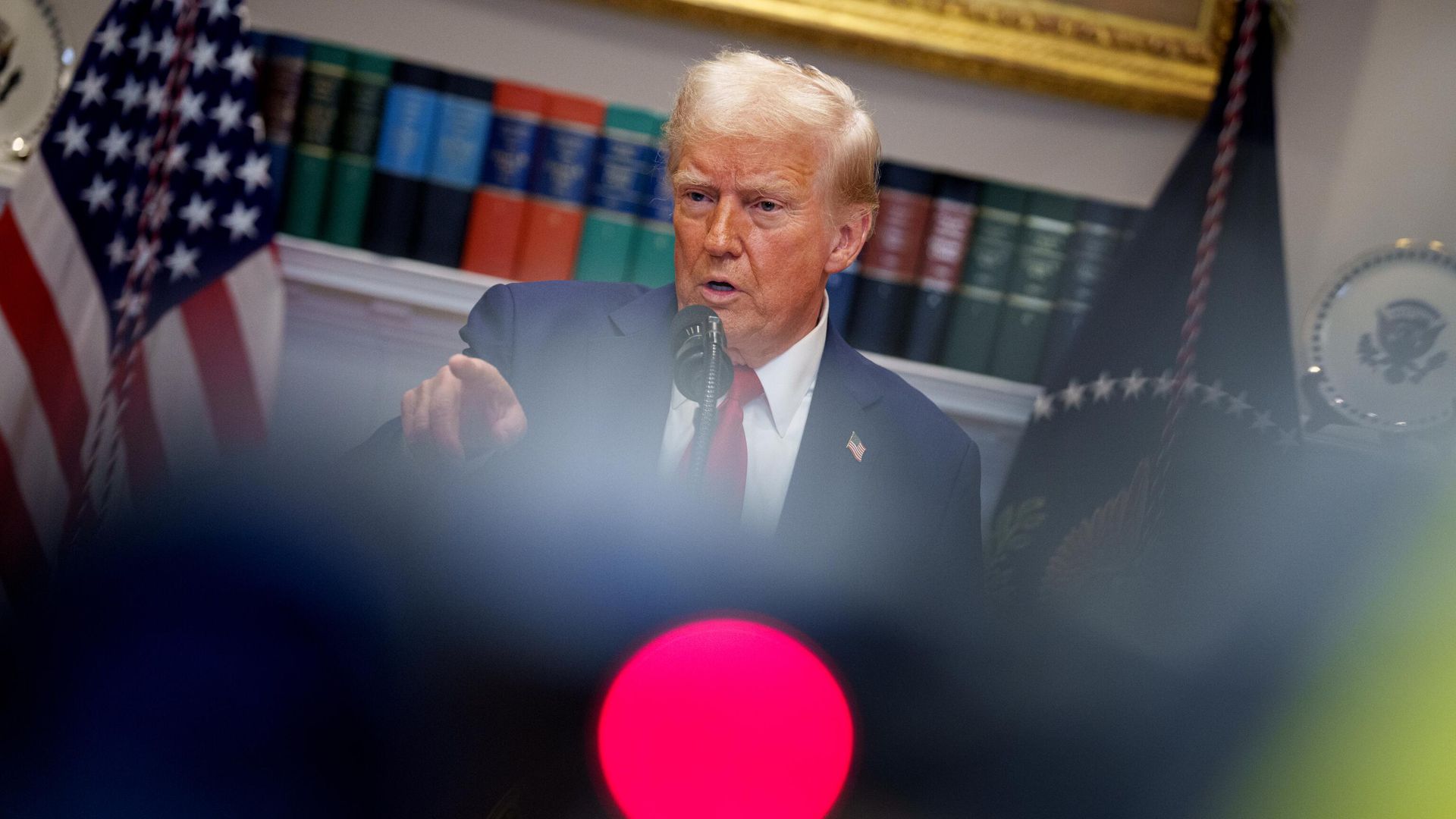 Президент США Дональд Трамп во время выступления в Белом доме - РИА Новости, 1920, 23.01.2025