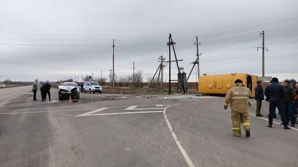 Место ДТП с участием школьного автобуса на трассе под Волгоградом Место ДТП с участием школьного автобуса на трассе под Волгоградом - РИА Новости, 1920, 24.01.2025