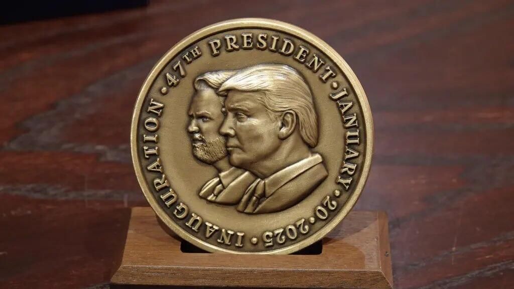 Медаль с портретом Дональда Трампа и Джей-Ди Вэнса Медаль с портретом Дональда Трампа и Джей-Ди Вэнса - РИА Новости, 1920, 24.01.2025