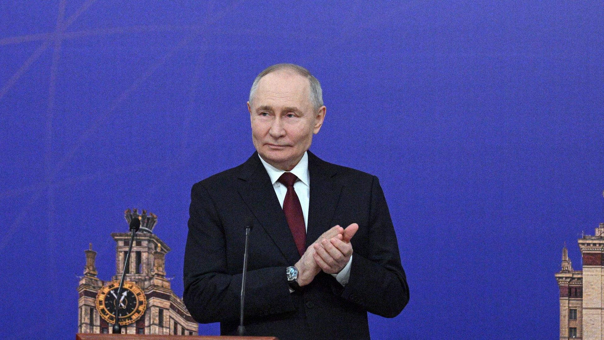 Президент РФ Владимир Путин во время посещения Московского государственного университета им. М. В. Ломоносова Президент РФ Владимир Путин во время посещения Московского государственного университета им. М. В. Ломоносова - РИА Новости, 1920, 24.01.2025