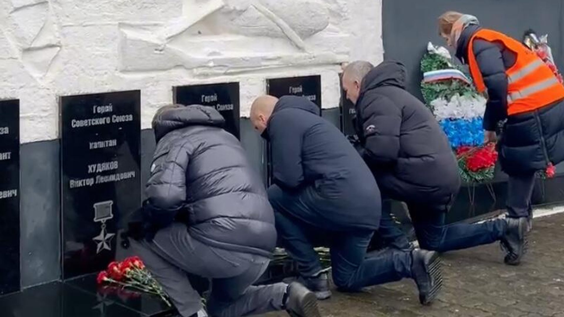Участники Марша жизни в Калининградской области в память о трех тысячах расстрелянных в январе 1945 года узниках немецких лагерей. Кадр видео Участники Марша жизни в Калининградской области в память о трех тысячах расстрелянных в январе 1945 года узниках немецких лагерей. Кадр видео - РИА Новости, 1920, 26.01.2025