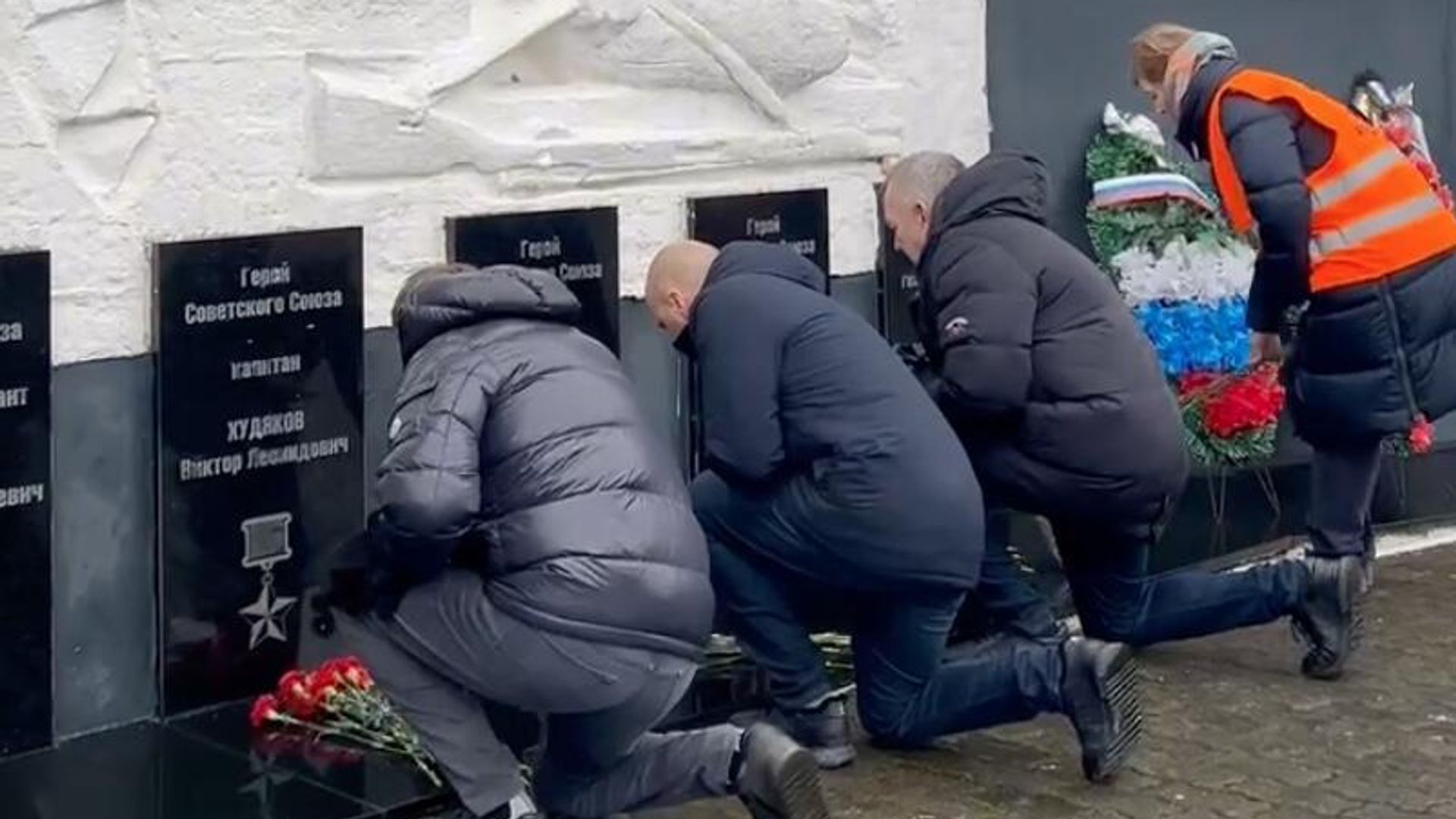 Участники Марша жизни в Калининградской области в память о трех тысячах расстрелянных в январе 1945 года узниках немецких лагерей. Кадр видео Участники Марша жизни в Калининградской области в память о трех тысячах расстрелянных в январе 1945 года узниках немецких лагерей. Кадр видео - РИА Новости, 1920, 26.01.2025