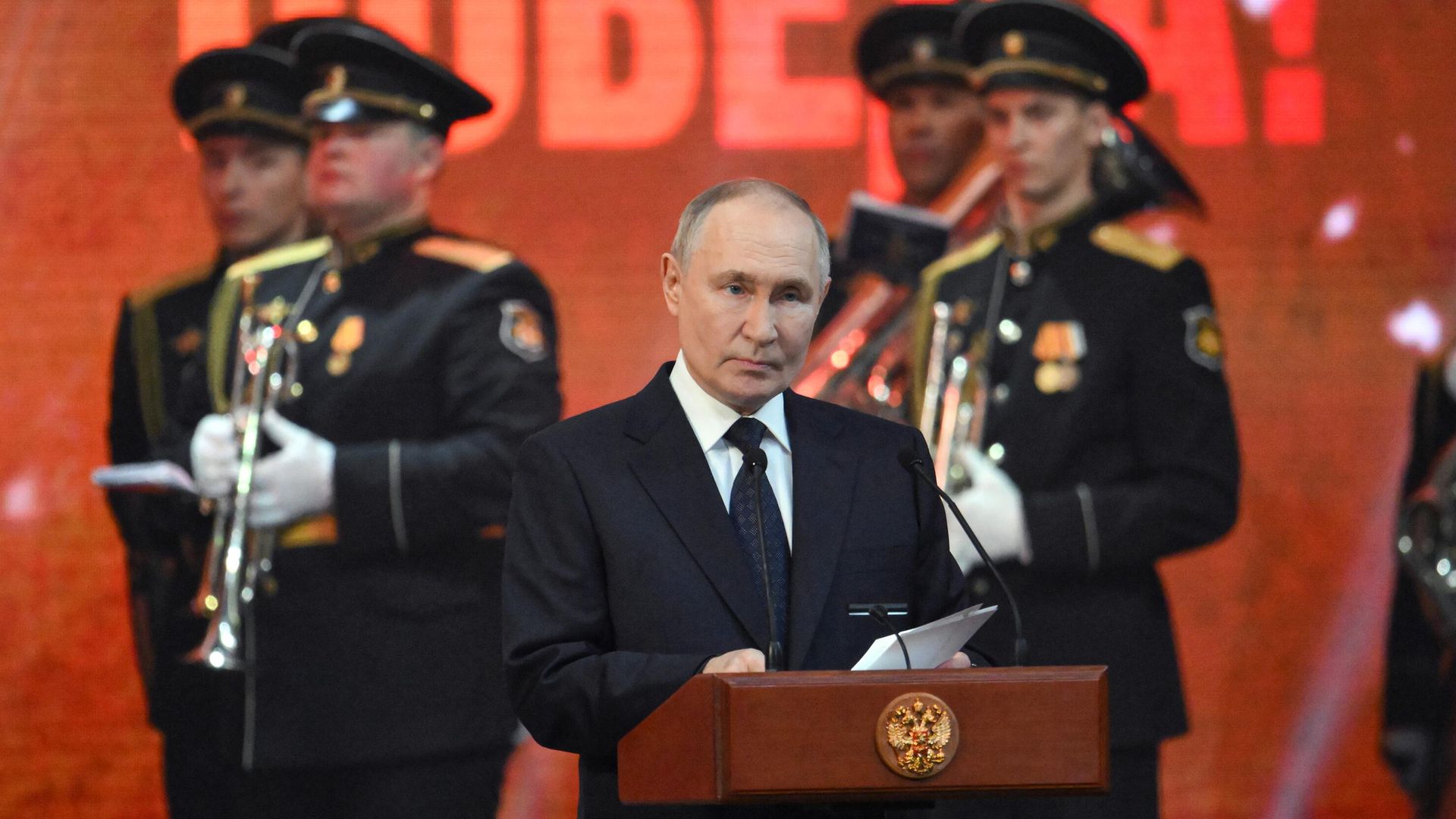Президент России Владимир Путин выступает на концерте Ленинградская Победа в Большом концертном зале Октябрьский - РИА Новости, 1920, 27.01.2025