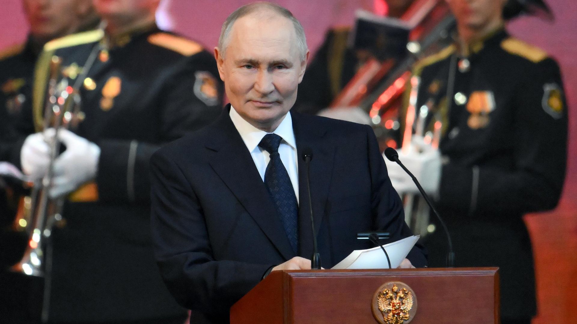 Президент РФ Владимир Путин выступает перед началом церемонии награждения юбилейными медалями 80 лет Победы в Великой Отечественной войне 1941-1945 гг. участников Великой Отечественной войны - жителей Санкт-Петербурга Президент РФ Владимир Путин выступает перед началом церемонии награждения юбилейными медалями 80 лет Победы в Великой Отечественной войне 1941-1945 гг. участников Великой Отечественной войны - жителей Санкт-Петербурга - РИА Новости, 1920, 27.01.2025