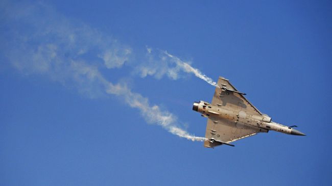 Французский многоцелевой истребитель четвертого поколения Mirage 2000