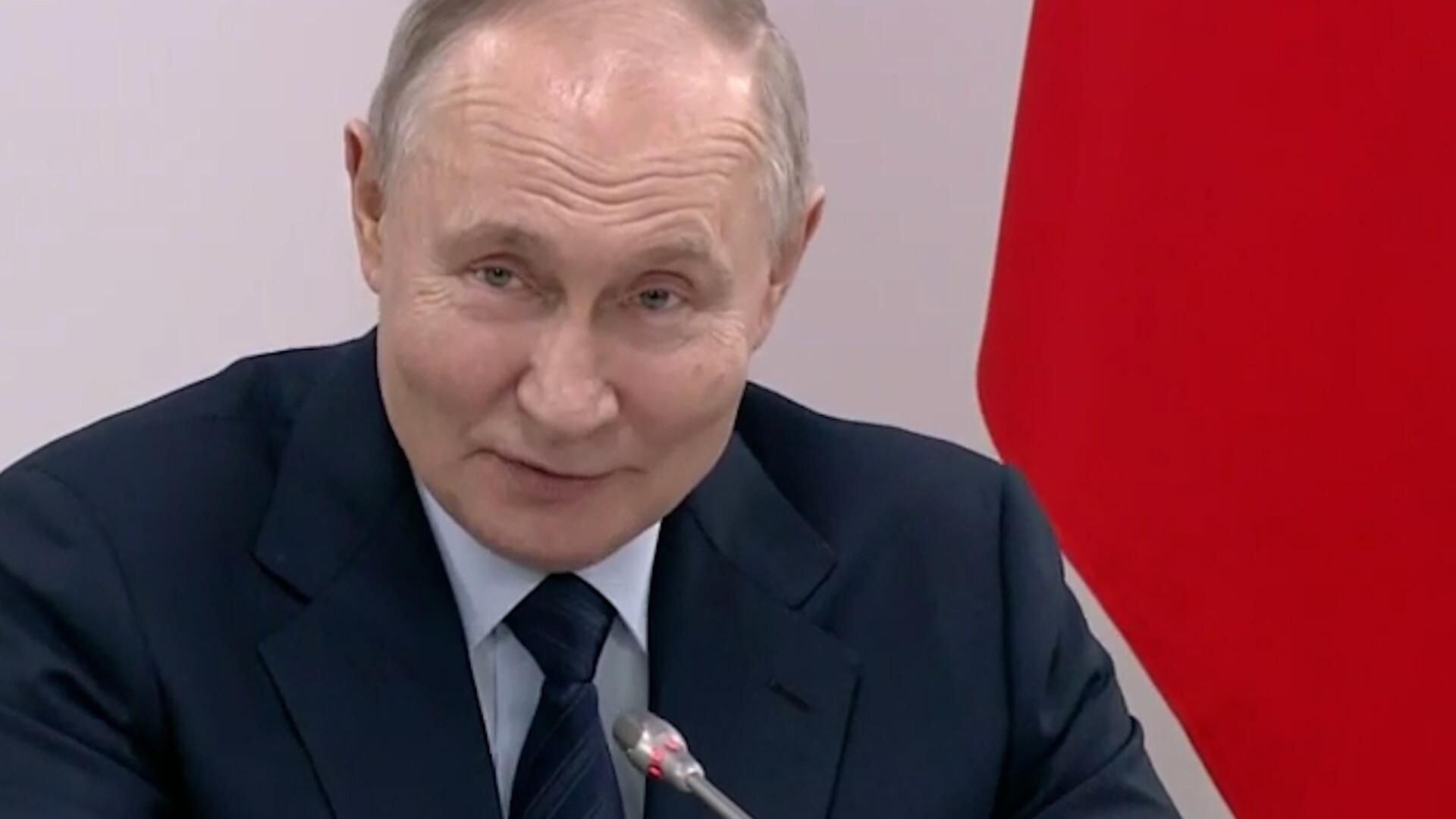 Путин об открытии неба для гражданских беспилотников Путин об открытии неба для гражданских беспилотников - РИА Новости, 1920, 28.01.2025