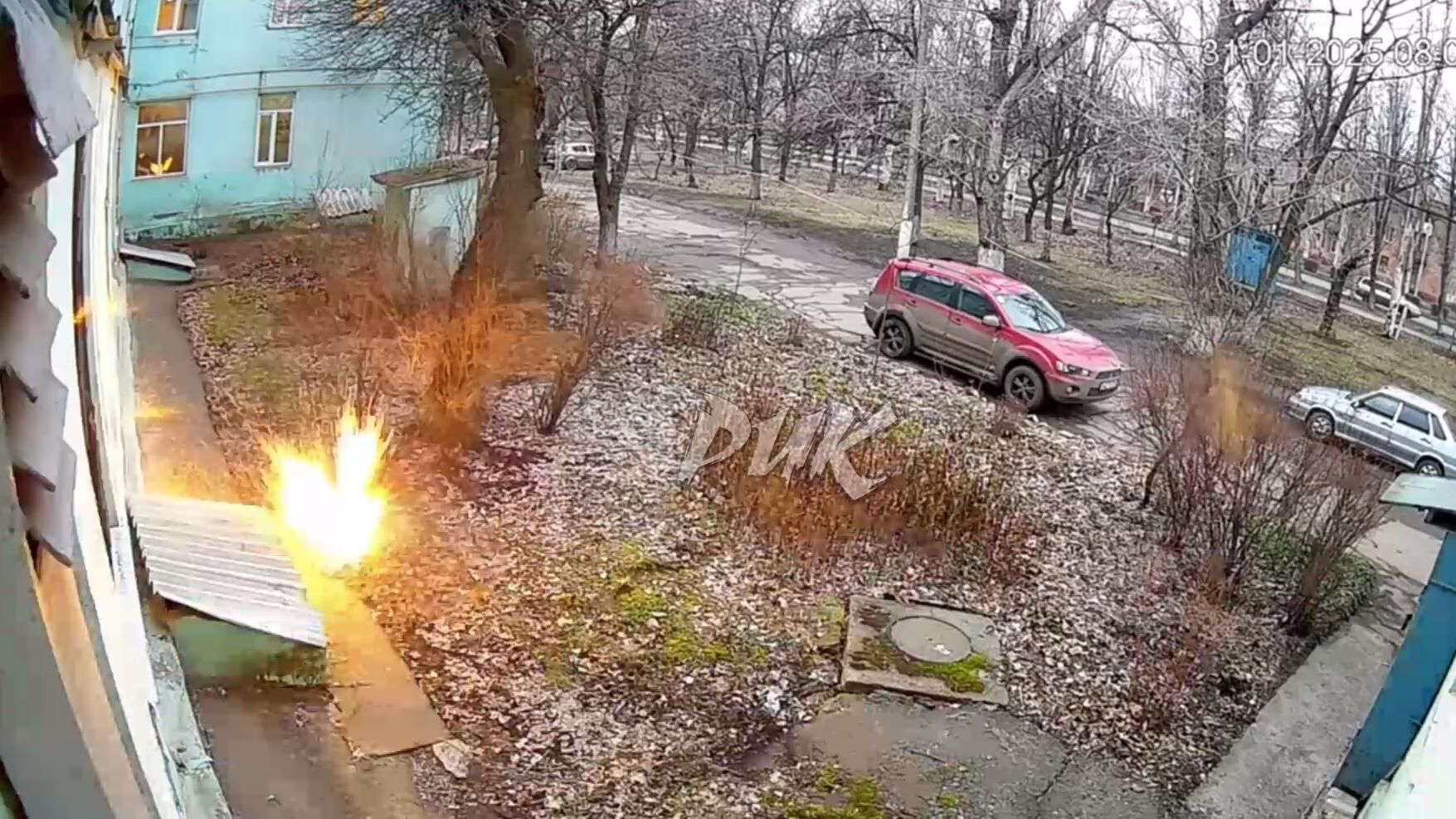 Обстрел украинскими войсками больничного городка в Горловке в ДНР Обстрел украинскими войсками больничного городка в Горловке в ДНР - РИА Новости, 1920, 31.01.2025