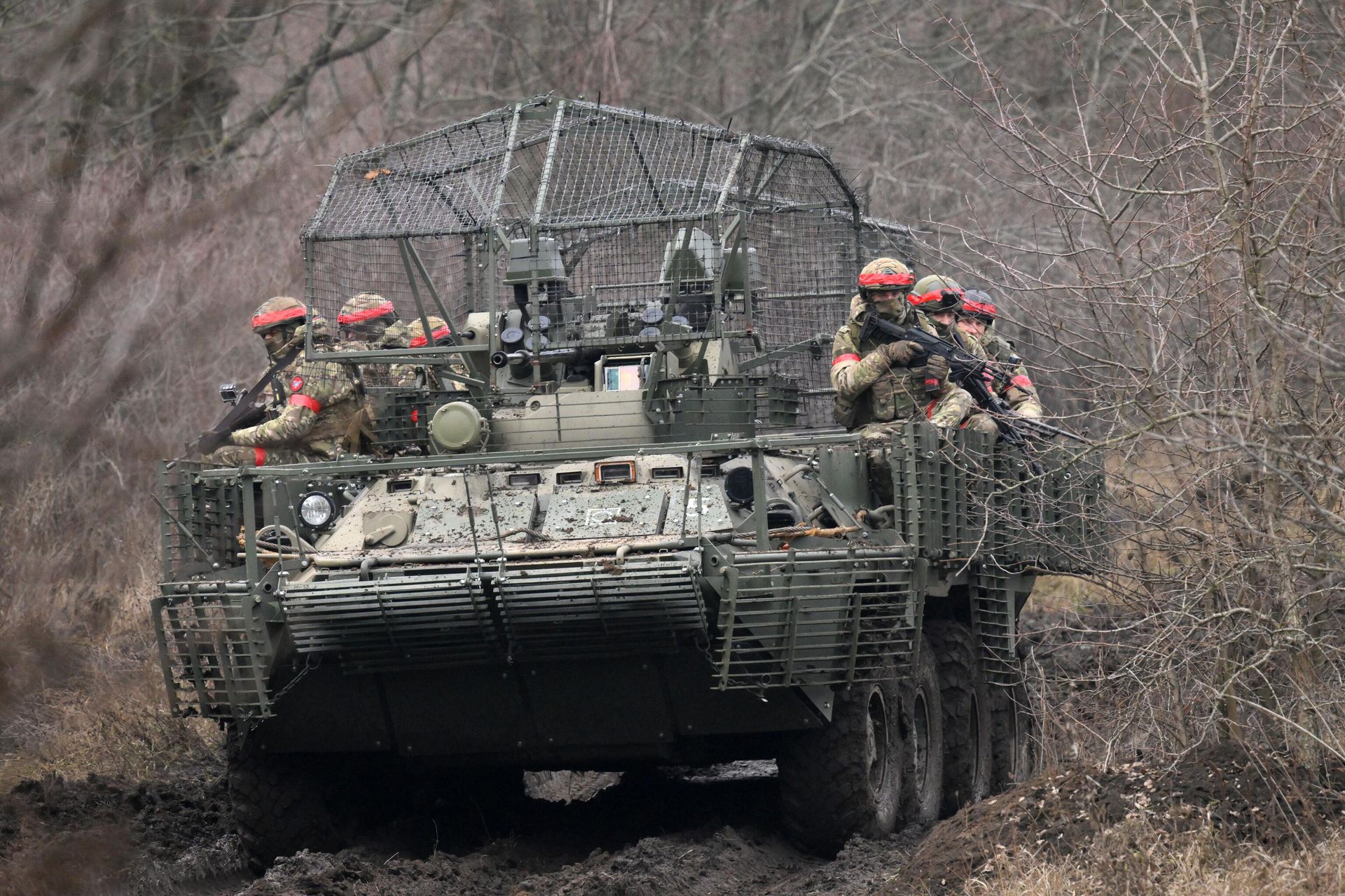 БТР-82а с разведгруппой 15-й отдельной гвардейской мотострелковой Александрийской бригады Черные гусары БТР-82а с разведгруппой 15-й отдельной гвардейской мотострелковой Александрийской бригады Черные гусары - РИА Новости, 1920, 13.05.2026