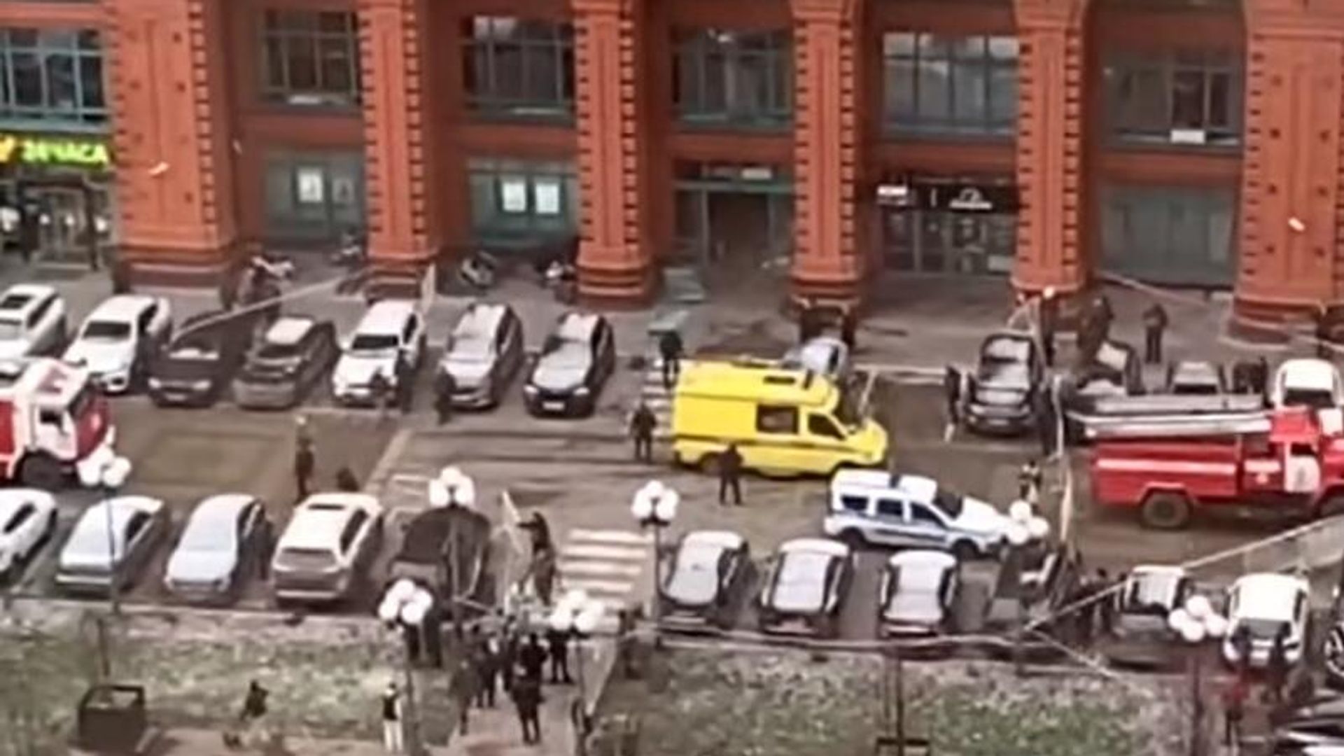 Обстановка в ЖК Алые паруса, где утром 3 февраля прогремел взрыв. Кадр видео очевидца - РИА Новости, 1920, 03.02.2025