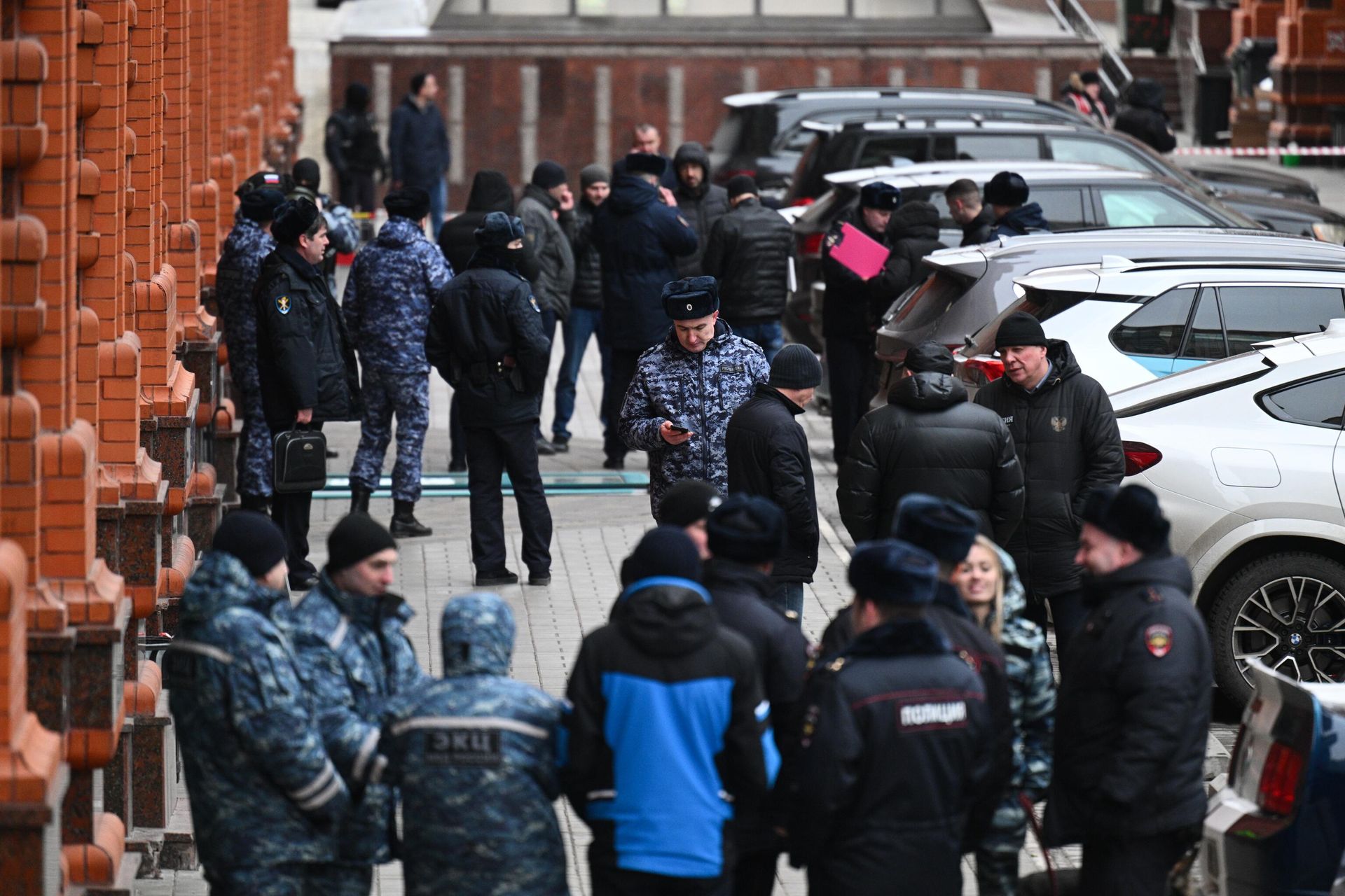 На месте взрыва в жилом комплексе Алые паруса на северо-западе Москвы На месте взрыва в жилом комплексе Алые паруса на северо-западе Москвы - РИА Новости, 1920, 03.02.2025