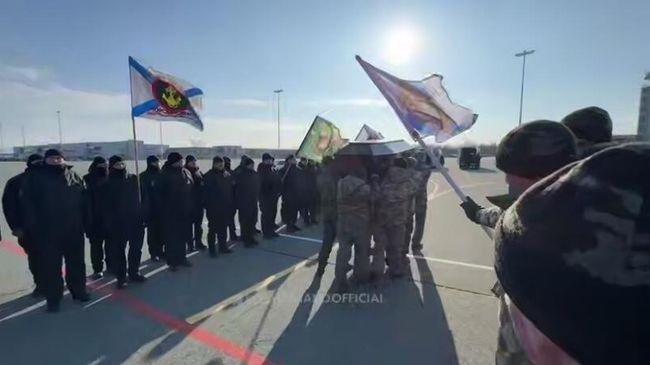 Военный борт доставил в Приморье тела погибших в Курской области вице-губернатора Приморского края Сергея Ефремова и бойцов отряда Тигр Александра Иваровского и Сергея Дмитриева Военный борт доставил в Приморье тела погибших в Курской области вице-губернатора Приморского края Сергея Ефремова и бойцов отряда Тигр Александра Иваровского и Сергея Дмитриева