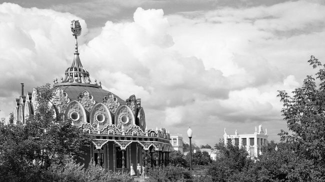 Павильон Главтабак на ВДНХ. Фото 1954 года