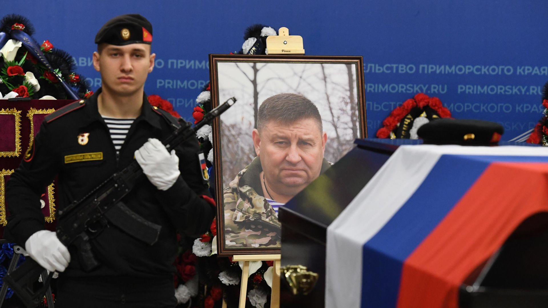 Церемония прощания с вице-губернатором Приморского края Сергеем Ефремовым во Владивостоке Церемония прощания с вице-губернатором Приморского края Сергеем Ефремовым во Владивостоке - РИА Новости, 1920, 22.09.2025